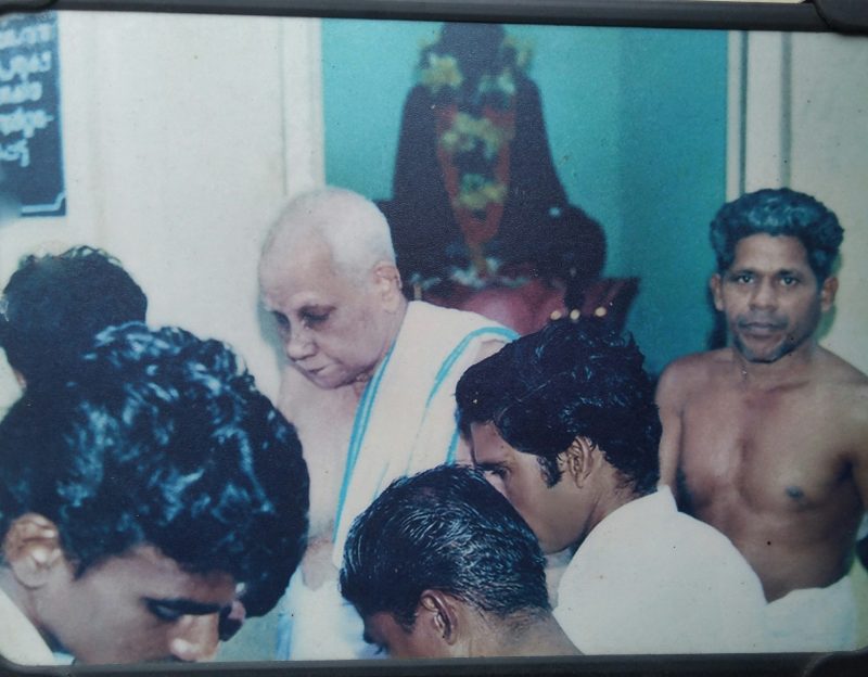 Njananandaji seeing off Dharmanandaji after pooja @ swargakshethram, Cherukol_Dharmasram